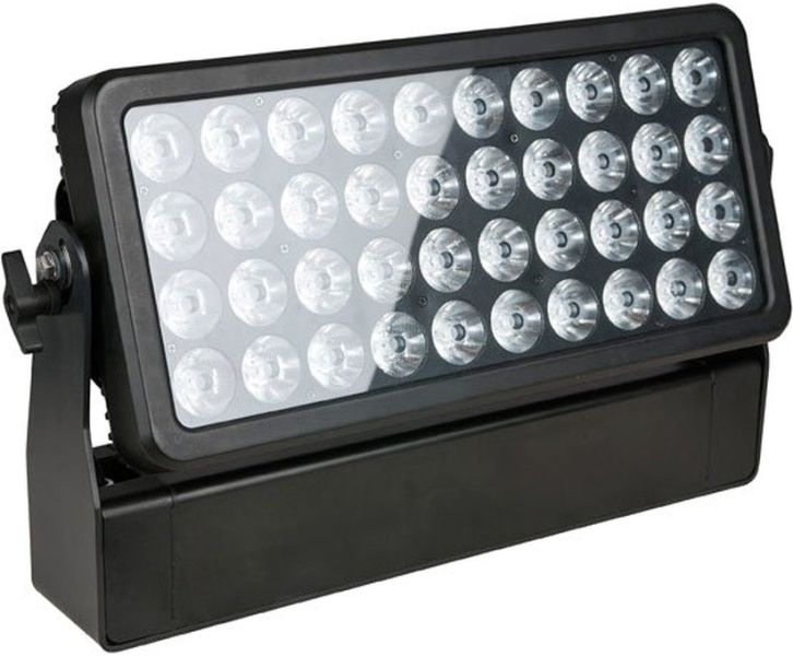 Showtec Helix S5000 Q4 - 40 x 10 W, 10°